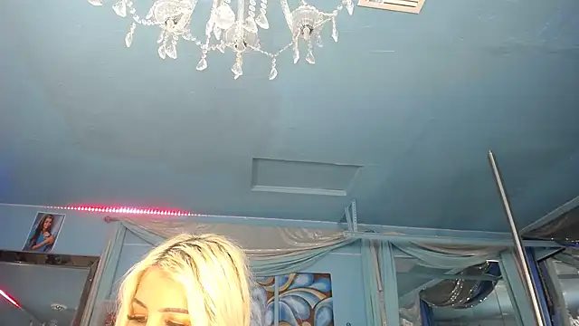 ADRIANNA_FOX 라이브 XXX 채팅