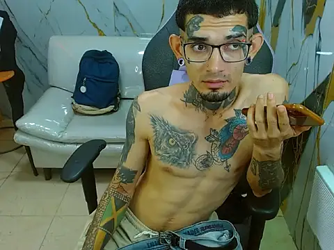 Živý XXX chat Boy_tatto77
