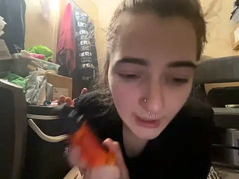 Snowbunnycake_131's Live XXX Chat