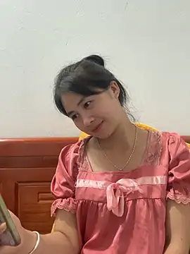 LittleSun_ Chat XXX in diretta
