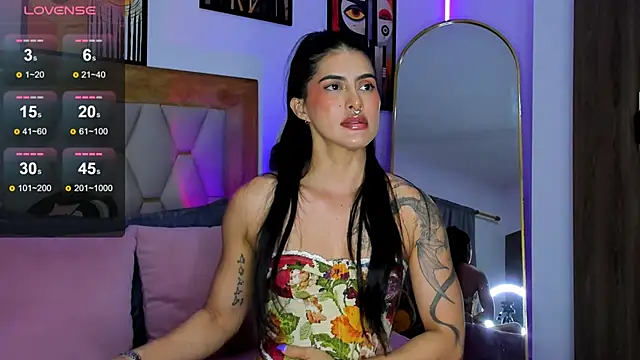 Chat XXX en directo de Valkyrie_sky
