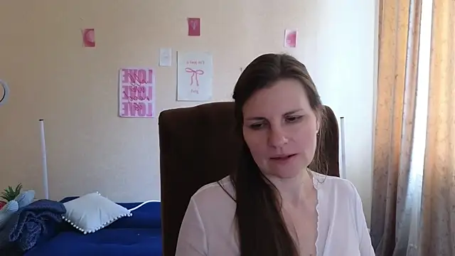 Chat XXX en directo de Mirabelle_Velvet