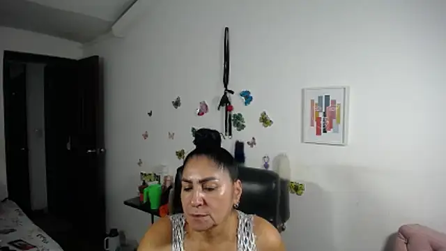 mature_bigboobs10 Pertunjukan Webcam