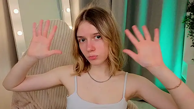 MilanaRayy's Live XXX Chat