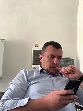 Mike8523's Live XXX Chat