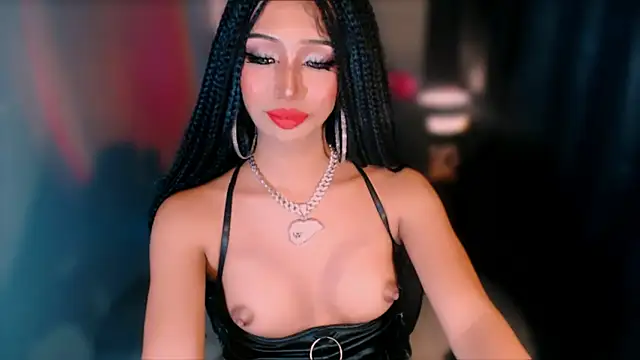 xUrGoddess_islaCumsAlotx webkamerás műsora