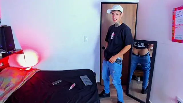 Živý XXX chat Darwinstark_
