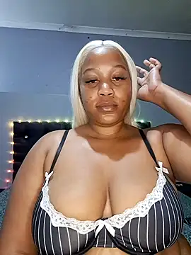 Pokazy przed kamerką – Toya_P
