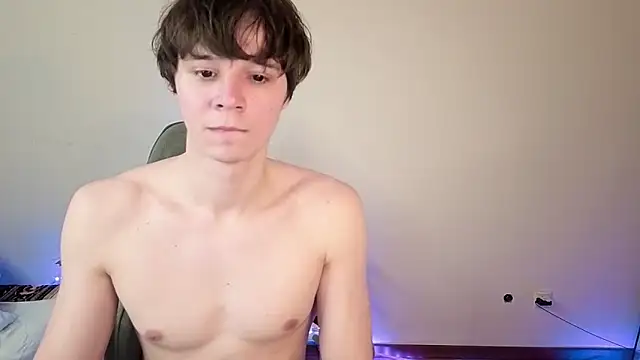 AnthonyCuutie Webcam Show