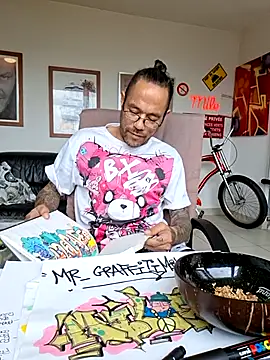 Mr_Graffitimile's Live XXX Chat