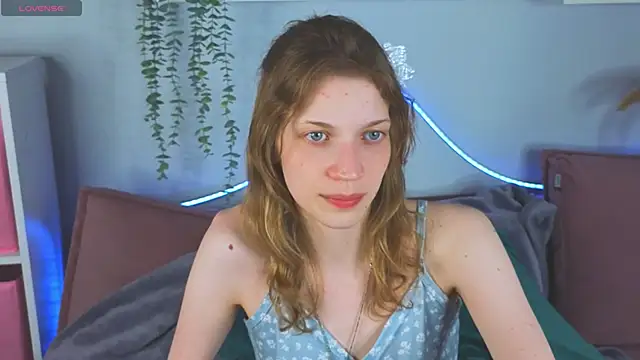 Emily_Cartex Chat XXX in diretta
