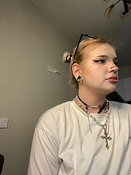 DriveThruCiri – Kamerová šou