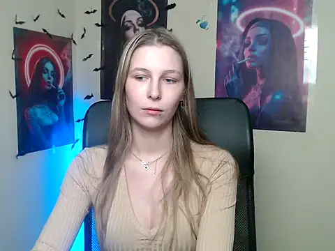 StrangerGi's Live XXX Chat