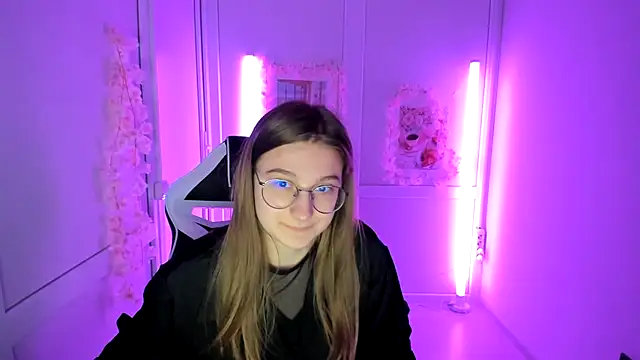 Mia_kristal élő XXX-chatje