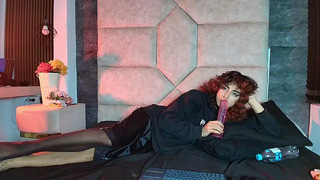 Chat XXX ao vivo de Divine_____