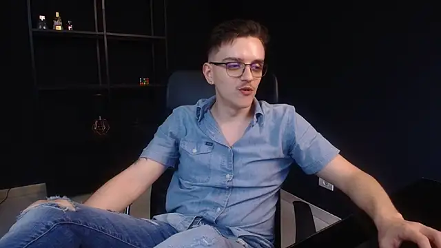 FelixStarkk Adlı Modelin Canlı XXX Sohbeti