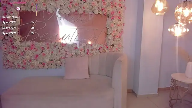 Chat +18 de VeronicaBlue ao vivo