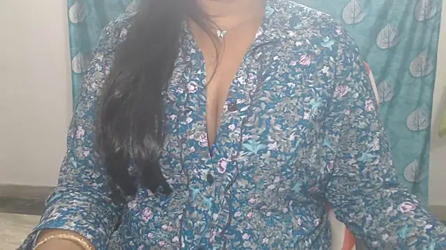 Sophia_your Adlı Modelin Canlı XXX Sohbeti