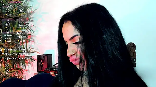 CreamyInkky_ Chat XXX in diretta