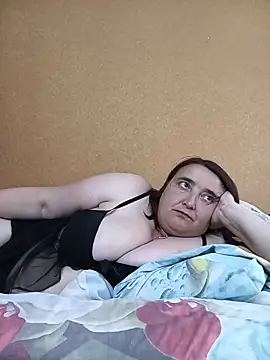 LiluHotn Webbikameraesitys