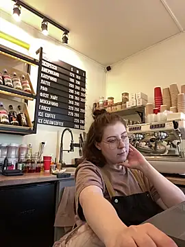 cinnabon_'s Live XXX Chat