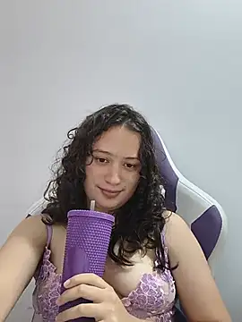 Alana_444 Show Webcam