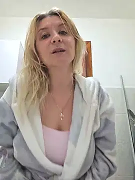 KaylinJan Chat XXX in diretta