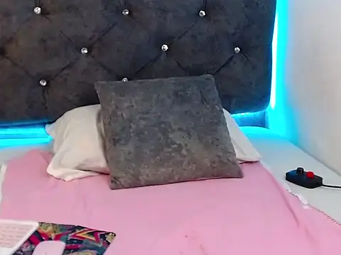 Saray_Swety élő XXX-chatje
