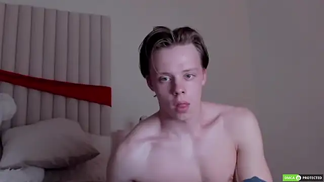 SimonWarner Adlı Modelin Canlı XXX Sohbeti