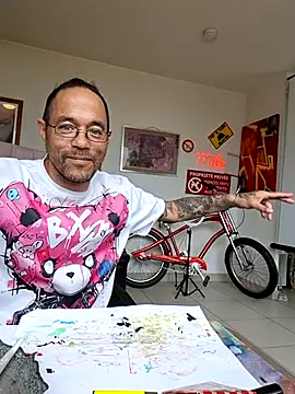 Mr_Graffitimile: απευθείας συνομιλία ΧΧΧ