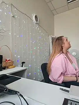 Juicy_PeachLux – Naživo XXX chat