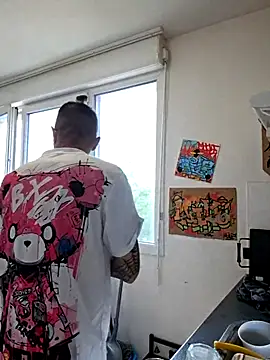 Mr_Graffitimile live XXX chat