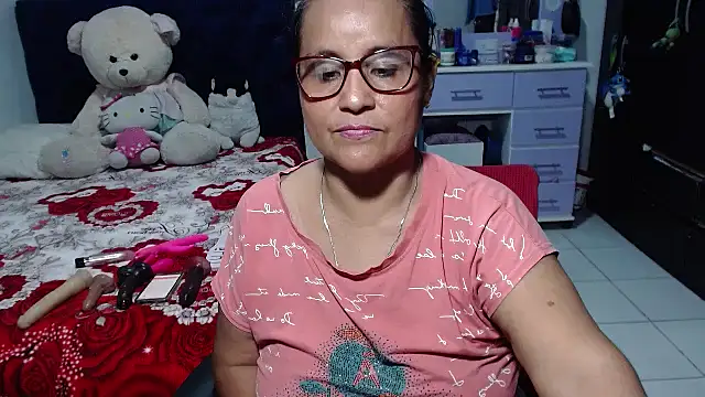 pervert_mommy_'s Live XXX Chat