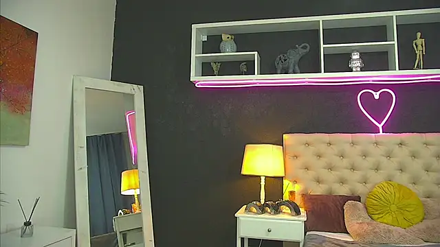 TaniaKaverinaのライブXXXチャット