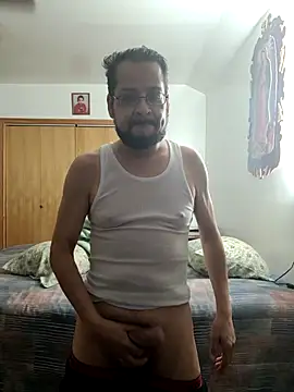 jose790044 Show in webcam
