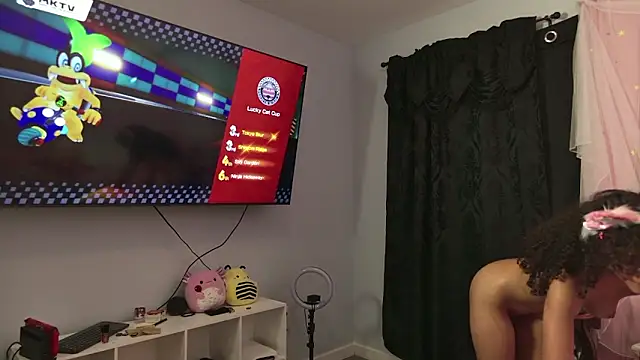 mia_hart's Webcam Show
