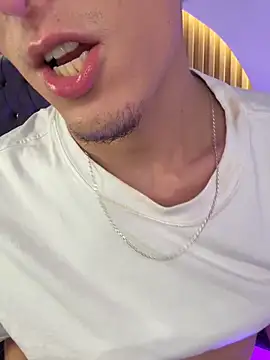 Chat +18 de MateoMitchell ao vivo