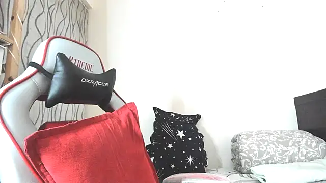 CristalDivine's Live XXX Chat