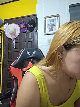 CockBiter83 Pertunjukan Webcam