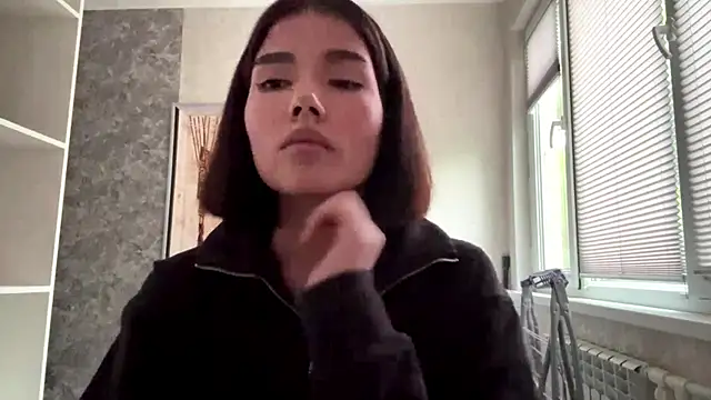 MarylnMonnier Adlı Modelin Canlı XXX Sohbeti
