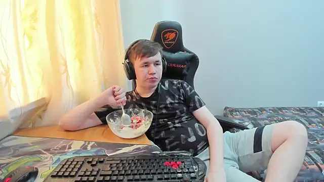 Онлайн чат XXX iliaskrislove