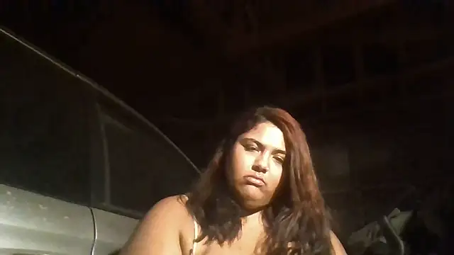 1n0nlythroat's Live XXX Chat