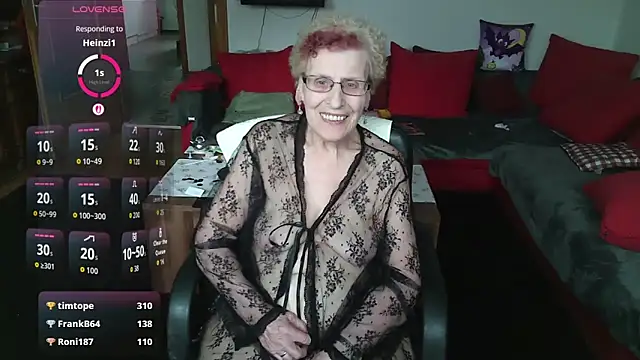 HeisseomaOriginal Chat XXX live
