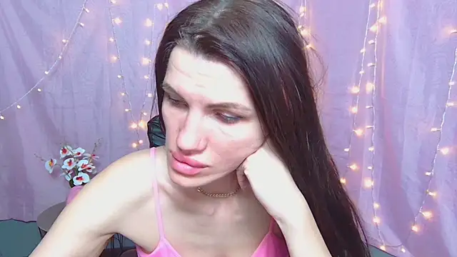 Chatroom XXX en direct de MilaLoona