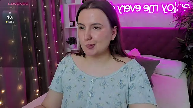 FeralPeach Chat XXX in diretta
