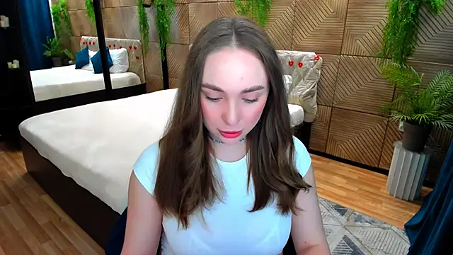 TrueReincarnation Chat XXX live