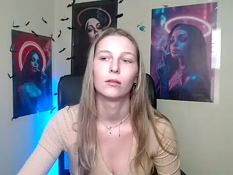 StrangerGi Live XXX-chat