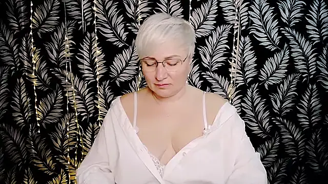 Chatroom XXX en direct de Olivia_playful