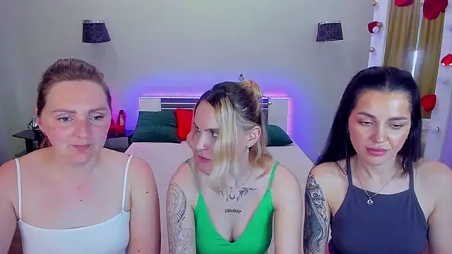 XXX chat uživo modela MagicEyess