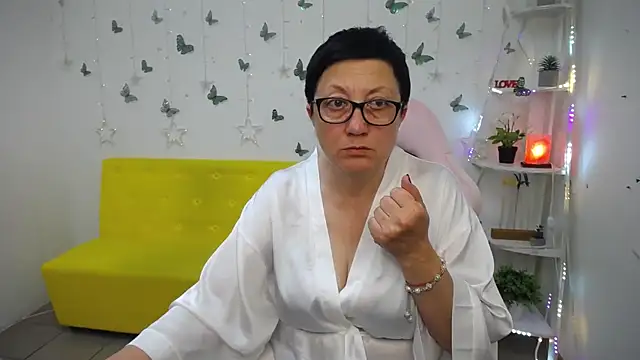 دردشة EmilyL0ve الجنسية المباشرة